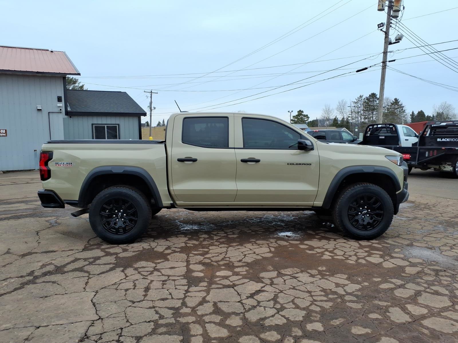 Used 2024 Chevrolet Colorado Trail Boss w/ Safety Package AWD/4WD image 7