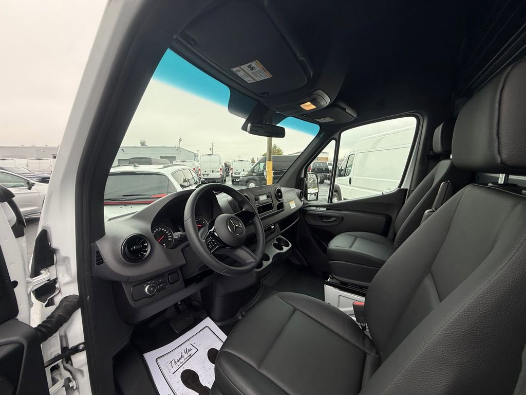 Used 2025 Mercedes-Benz Sprinter 2500 image 17
