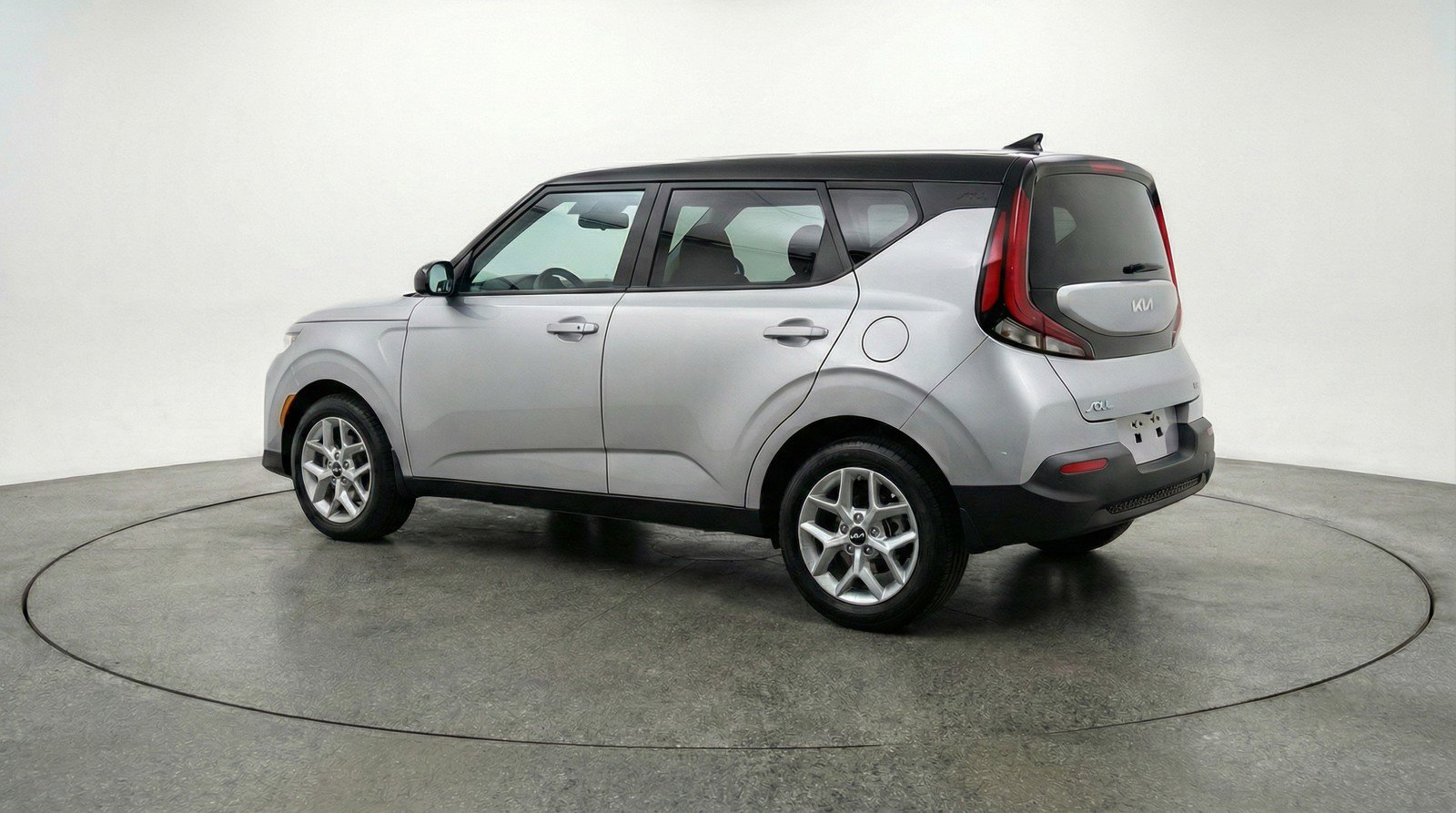 Used 2025 Kia Soul LX w/ LX Technology Package image 6