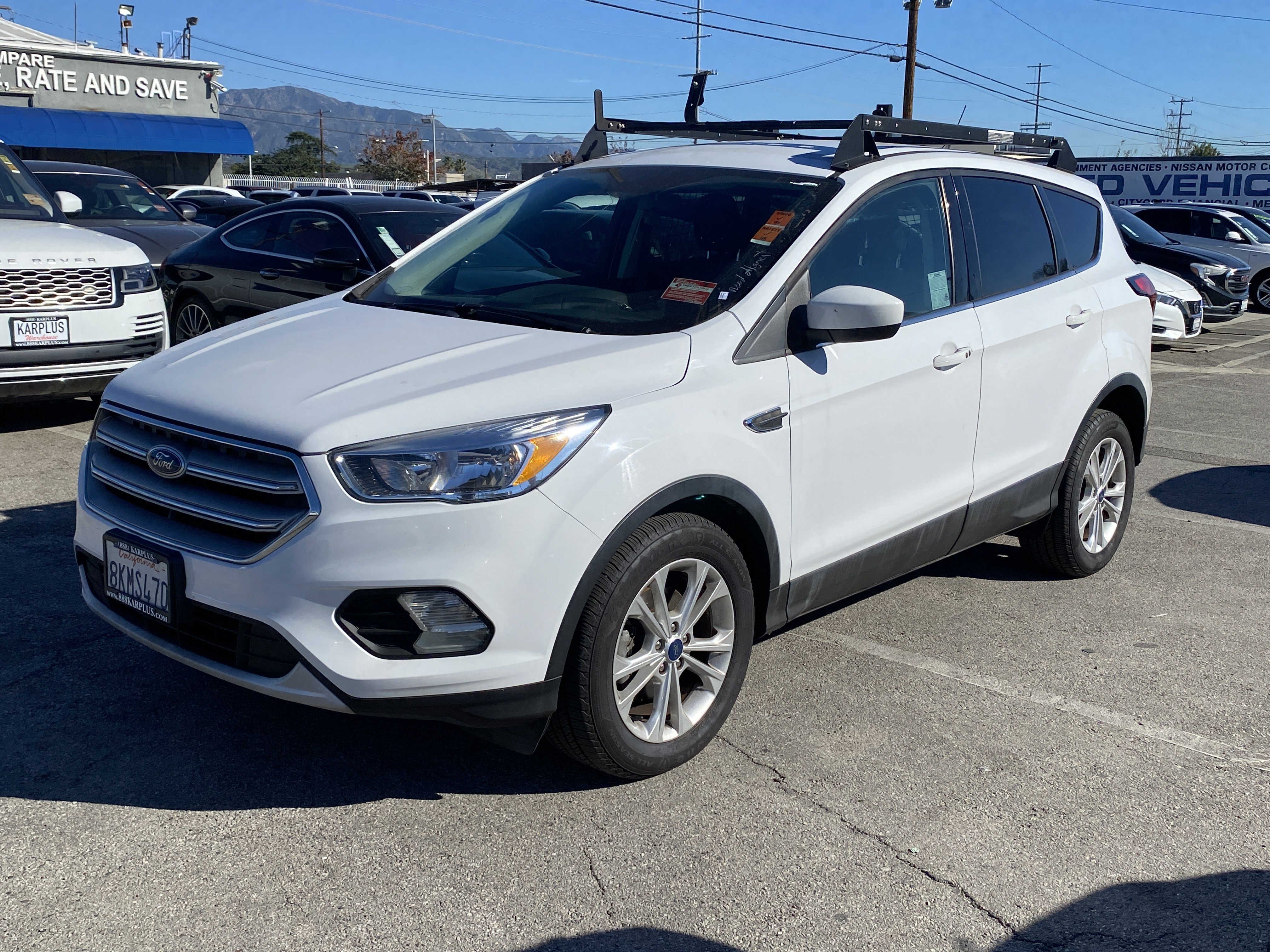 Used 2019 Ford Escape SE image 2