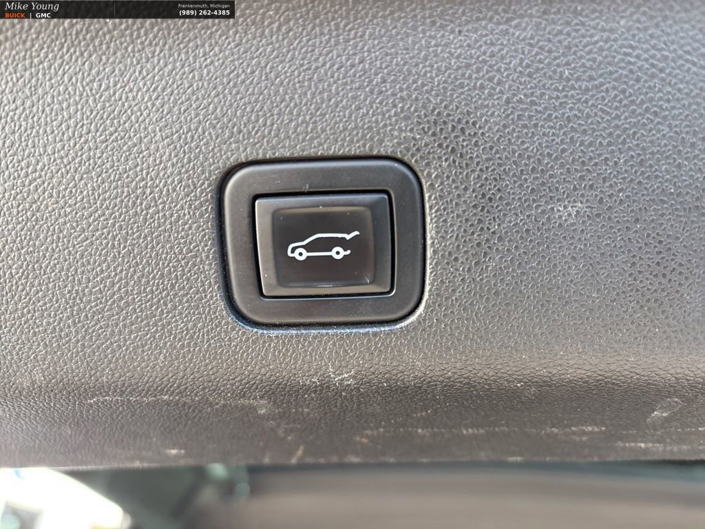 Used 2021 GMC Yukon Denali w/ Denali Ultimate Package AWD/4WD image 11