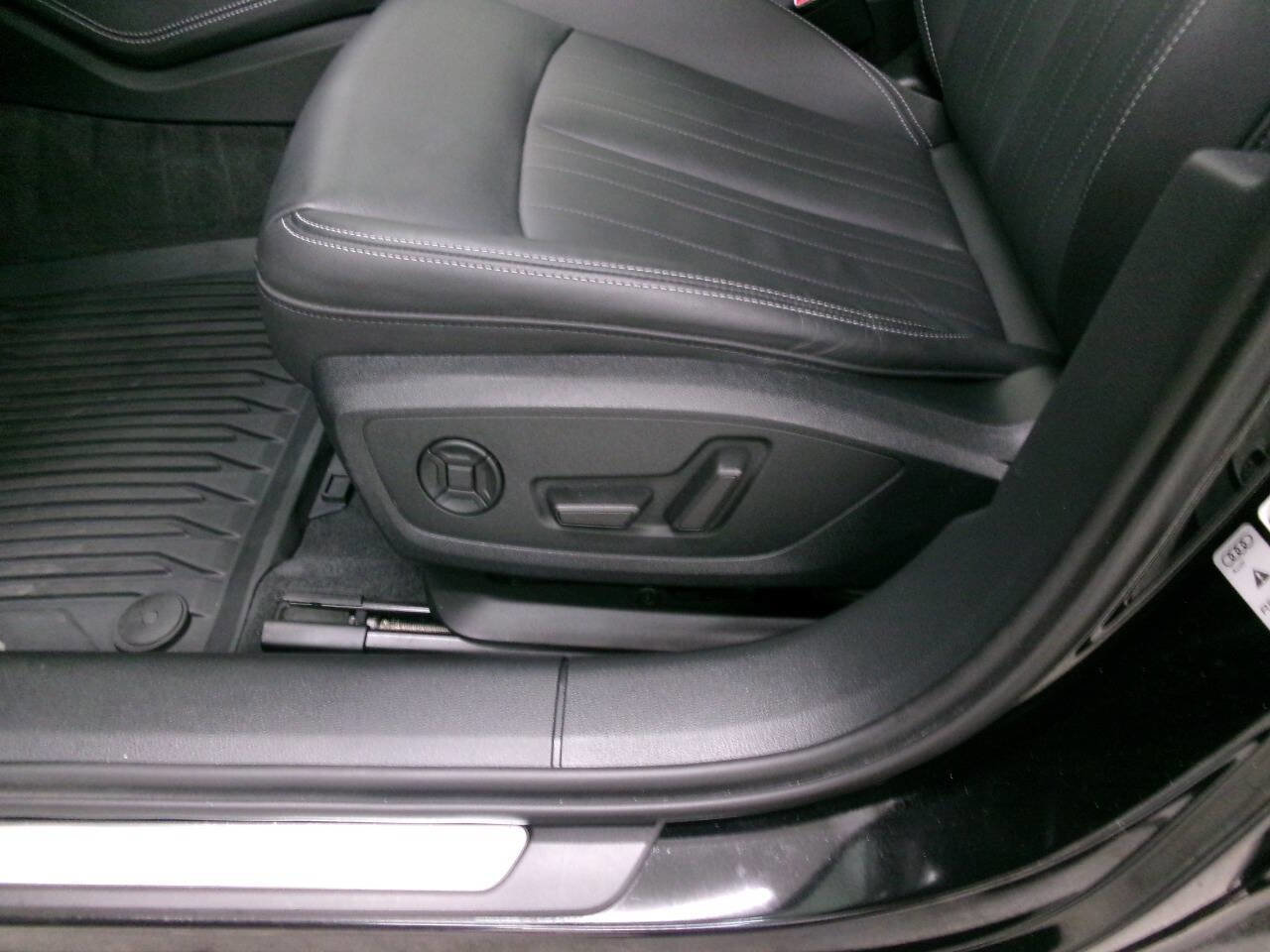 Used 2022 Audi A6 Premium Plus w/ Premium Plus Package image 21