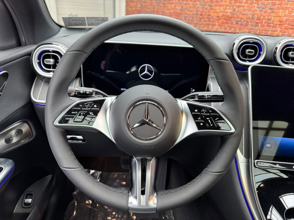 Used 2026 Mercedes-Benz GLC 300 4MATIC image 14