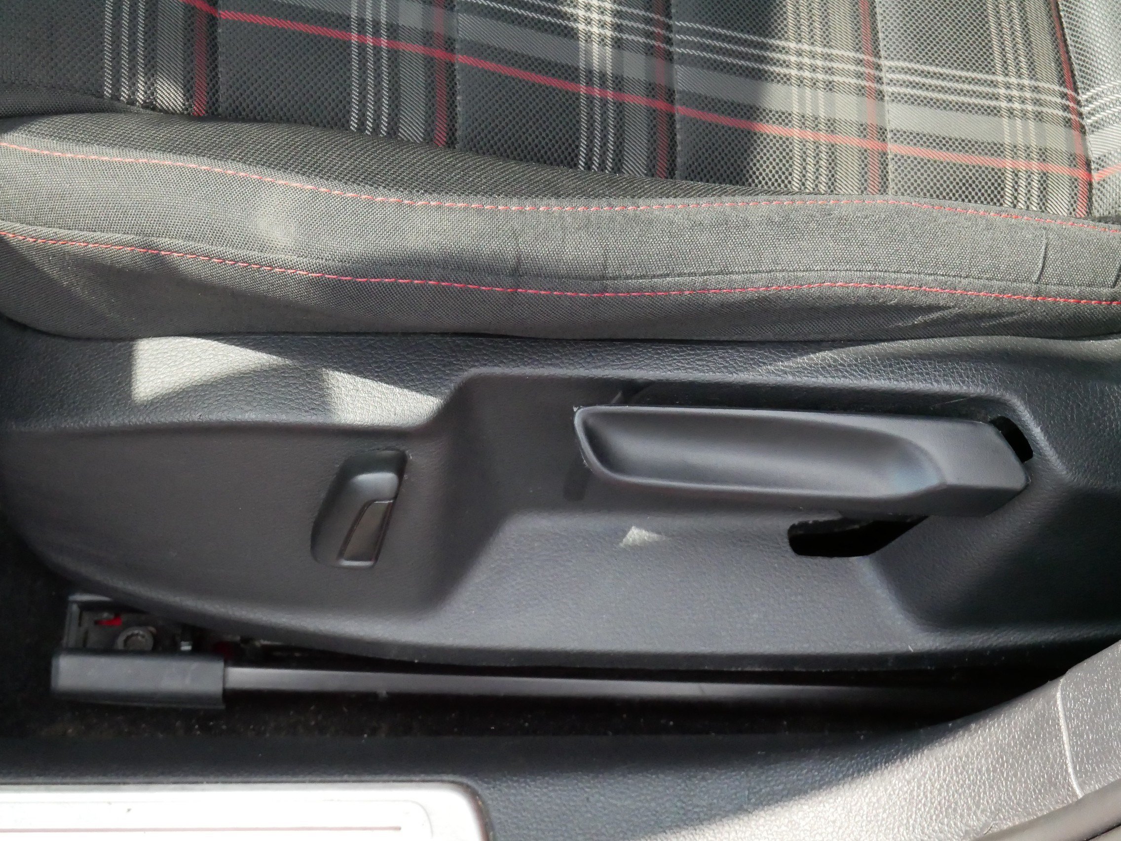 Used 2017 Volkswagen GTI Sport FWD image 20