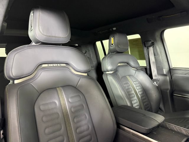 Used 2023 Rivian R1S Adventure AWD/4WD image 32