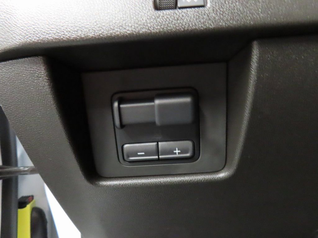 Used 2025 GMC Canyon AT4 w/ Technology Plus Package AWD/4WD image 46