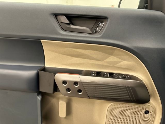 Used 2025 Ford Maverick Lariat w/ 4K Tow Package image 29