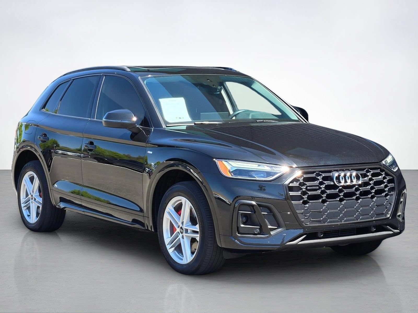 Used 2023 Audi Q5 e Premium w/ Convenience Package AWD/4WD image 9