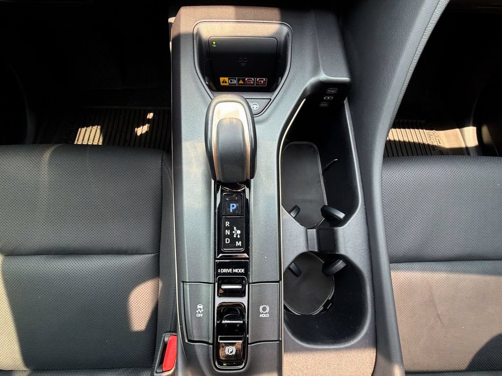 Used 2023 Toyota Crown Platinum AWD/4WD image 25