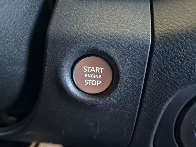 Used 2022 Nissan Frontier SV w/ SV Premium Package image 28