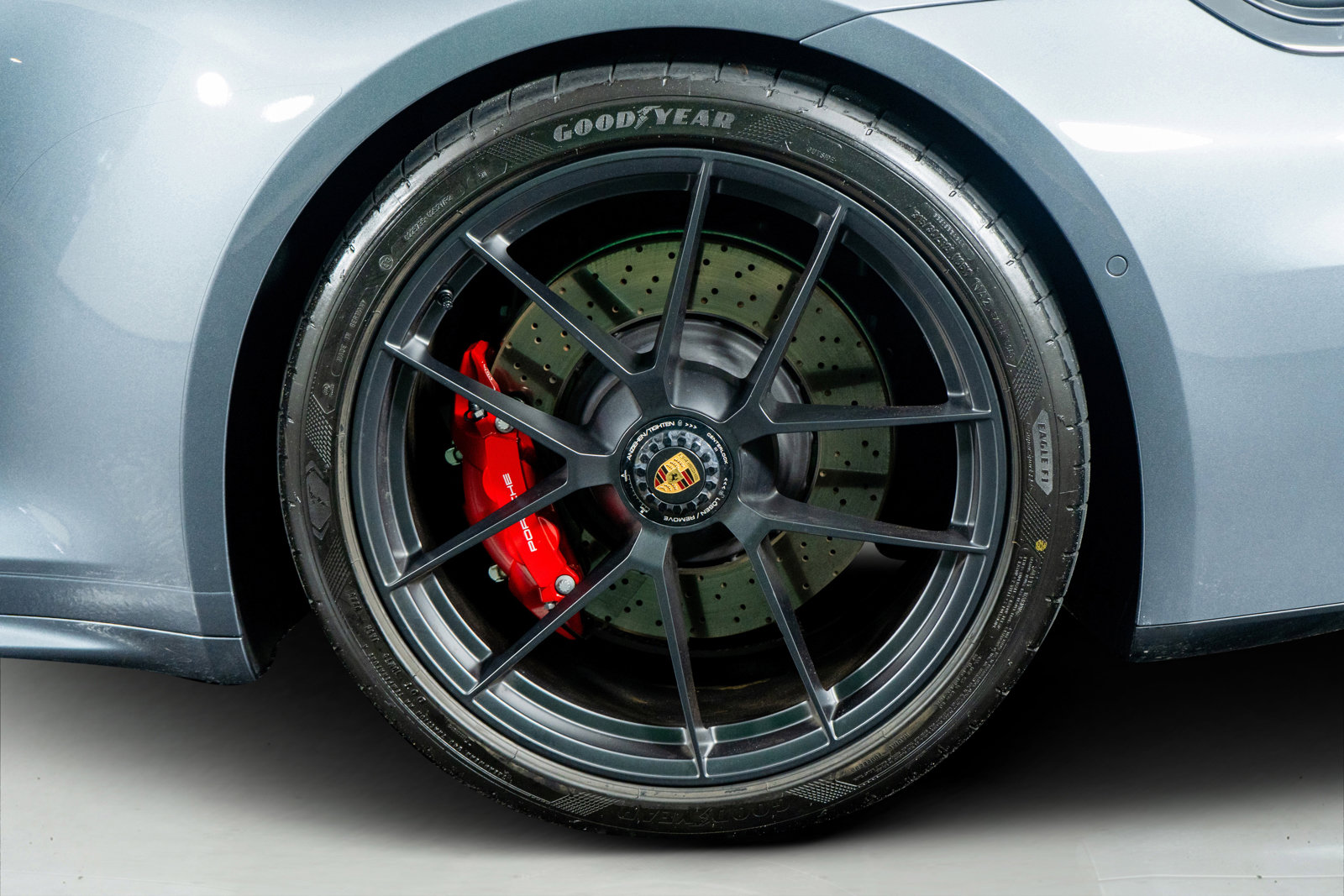 Used 2025 Porsche 911 Carrera 4 GTS image 13