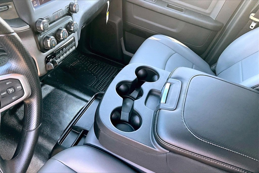 Used 2024 RAM 5500 Tradesman w/ Chrome Appearance Group image 16