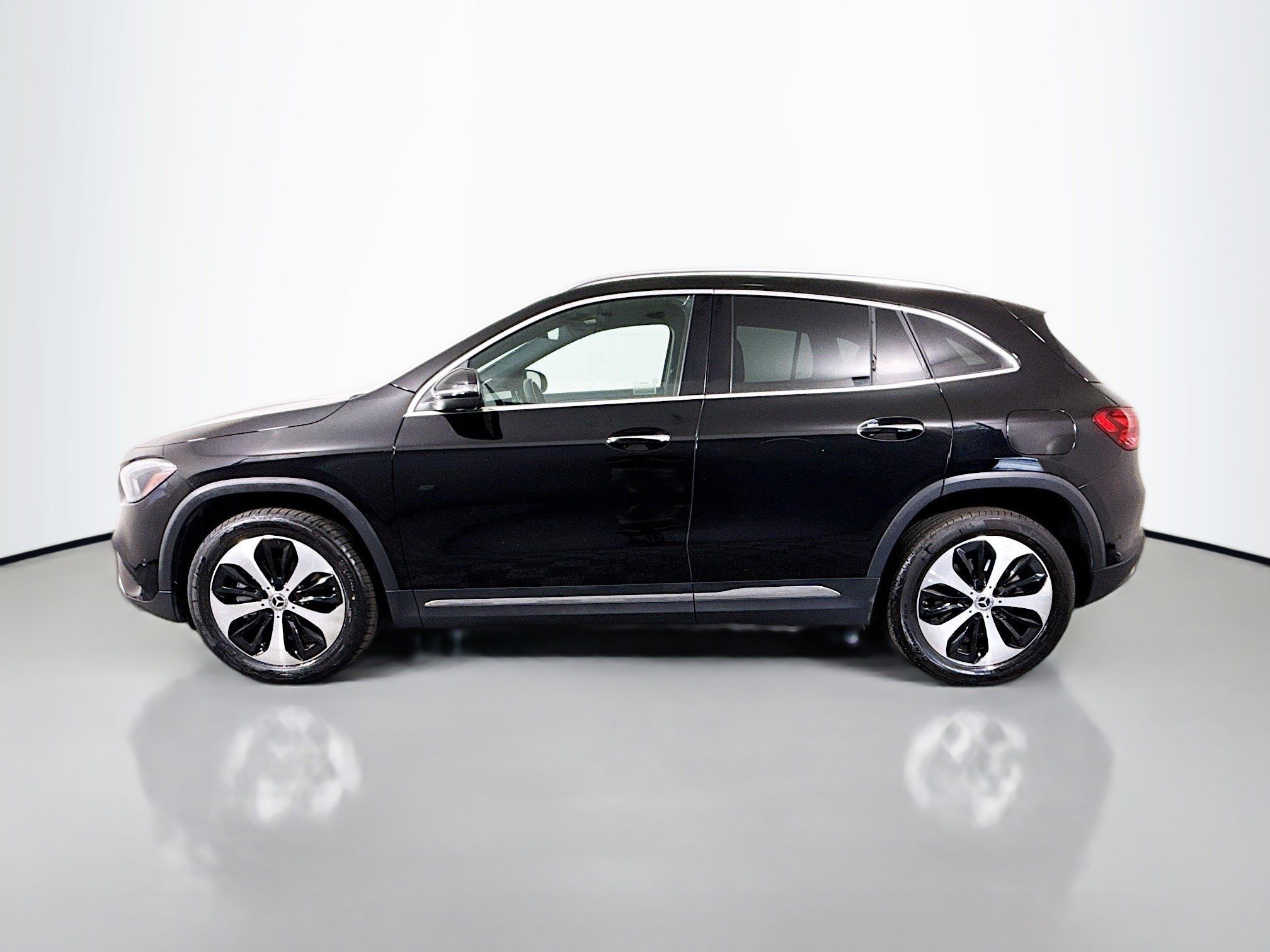 Used 2025 Mercedes-Benz GLA 250 image 6