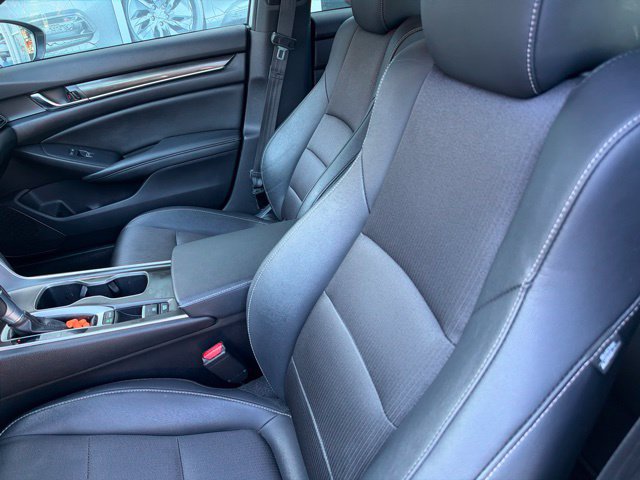 Used 2019 Honda Accord Sport image 11