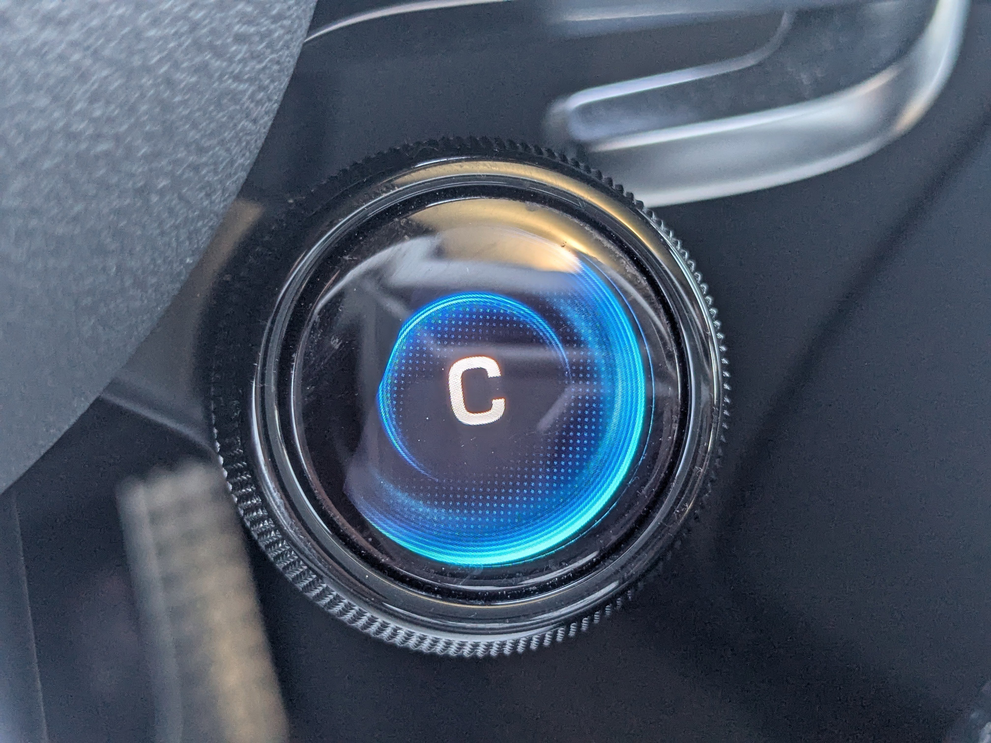 Used 2025 Mercedes-Benz GLC 43 AMG 4MATIC image 32