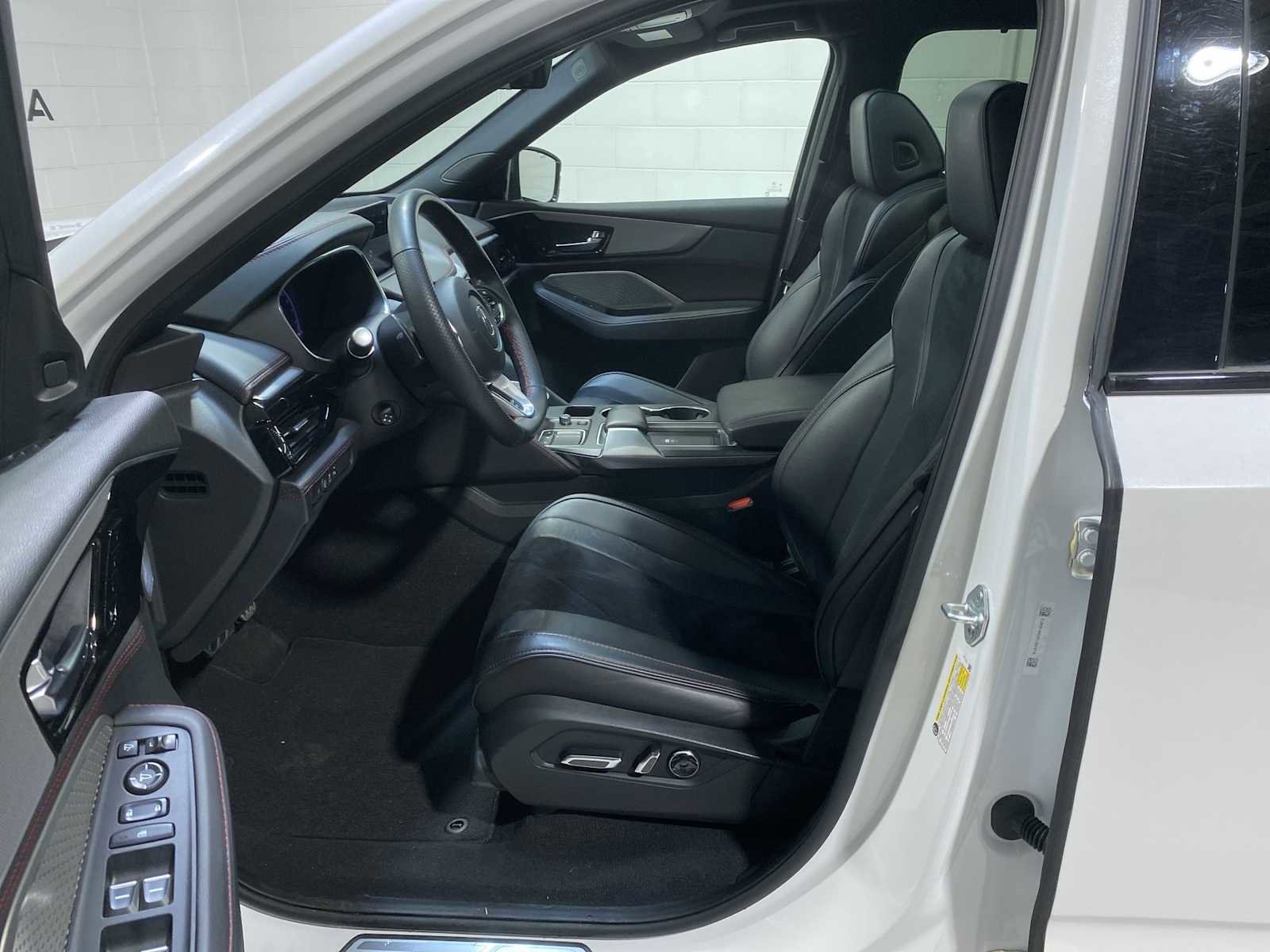 Certified 2023 Acura MDX A-Spec image 2