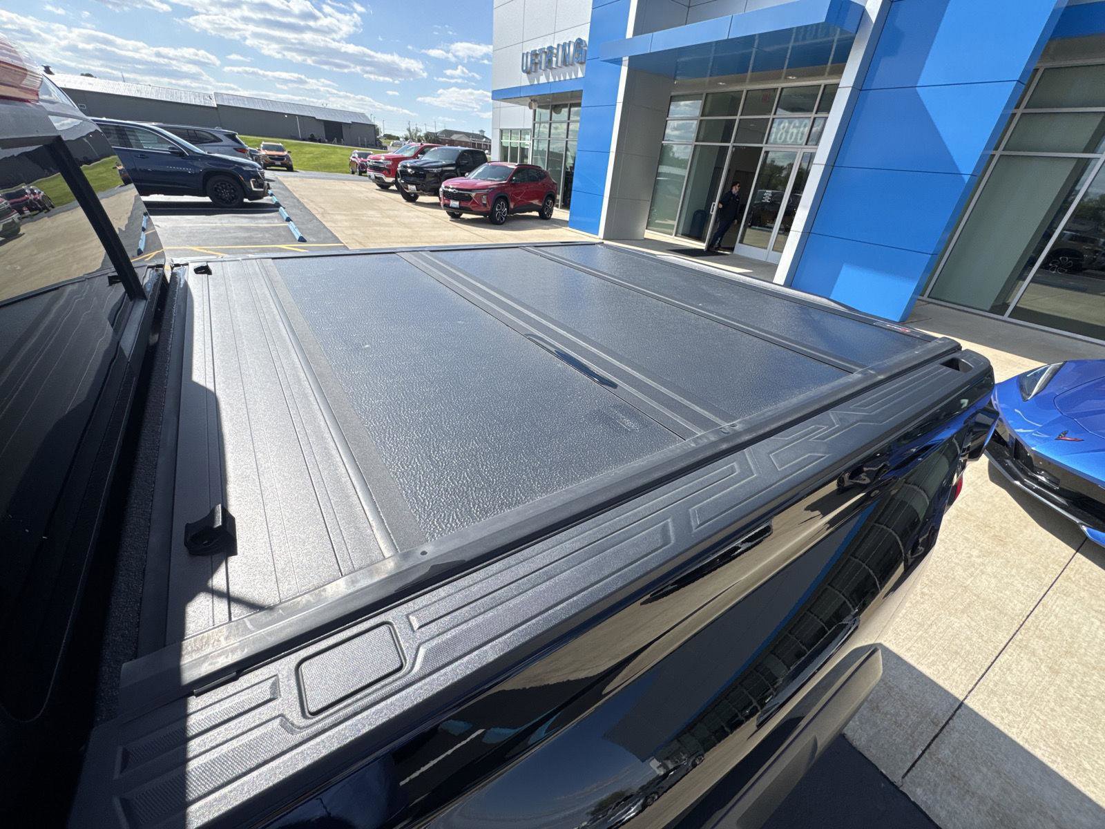 Used 2023 Chevrolet Colorado Z71 w/ Z71 Convenience Package 2 AWD/4WD image 14