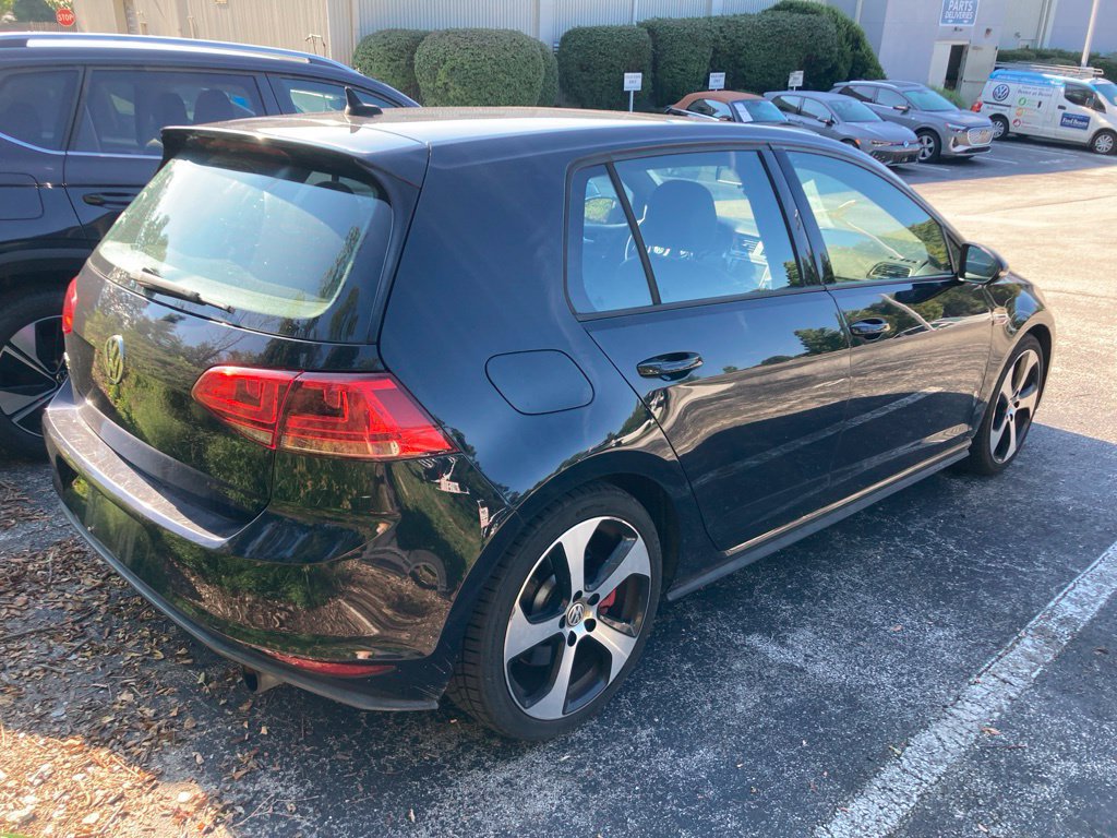 Used 2017 Volkswagen GTI SE FWD image 6