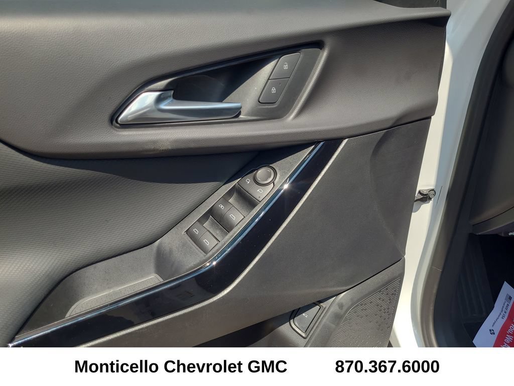 Used 2026 Chevrolet Equinox LT w/ Convenience Package II AWD/4WD image 13