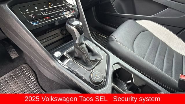 Used 2025 Volkswagen Taos SEL image 13