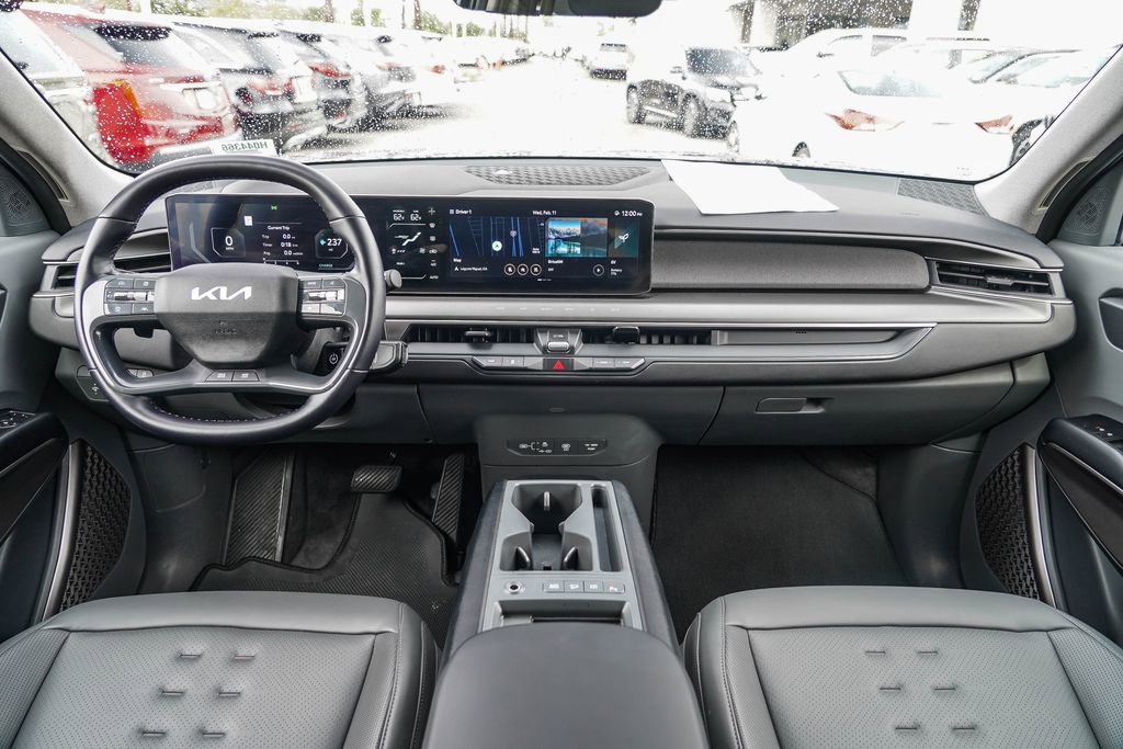 Used 2024 Kia EV9 Wind image 12