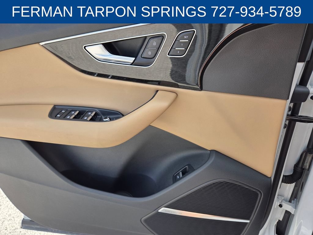 Used 2022 Audi Q7 2.0T Premium Plus AWD/4WD image 24
