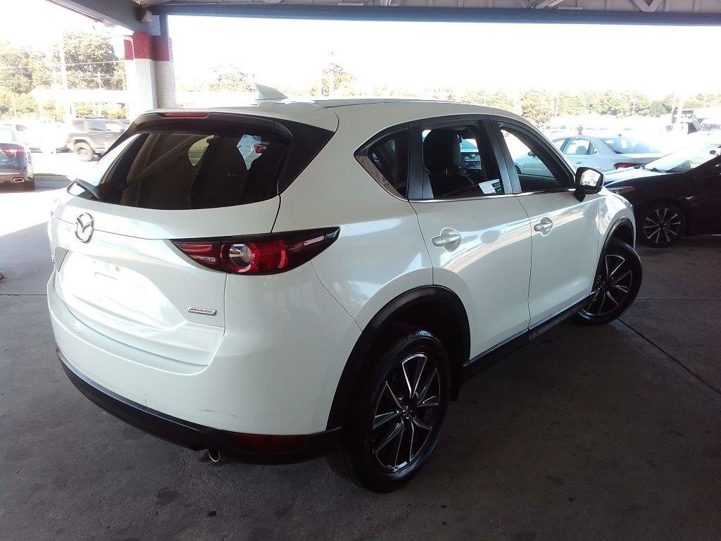 Used 2018 MAZDA CX-5 Touring w/ Preferred Equipment Package FWD image 5