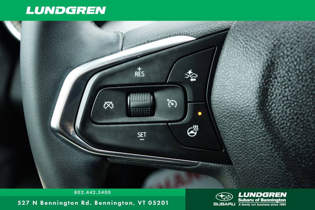 Used 2024 Chevrolet Trax ACTIV w/ Sunroof Package image 16