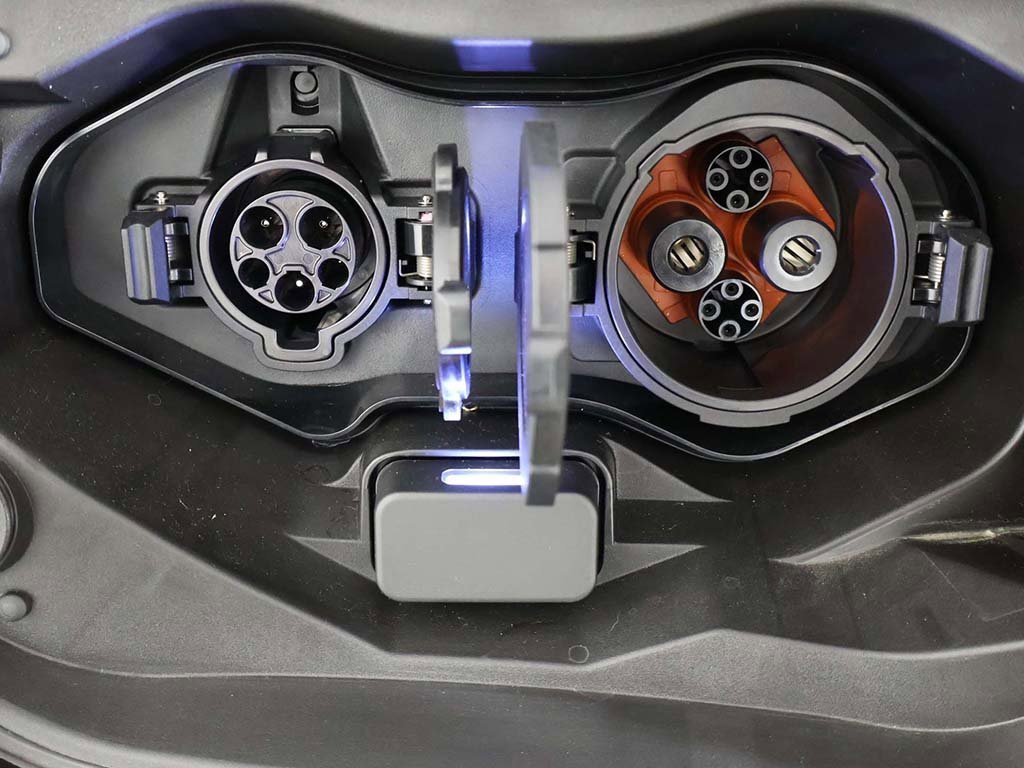 New 2025 Mitsubishi Outlander SEL image 22