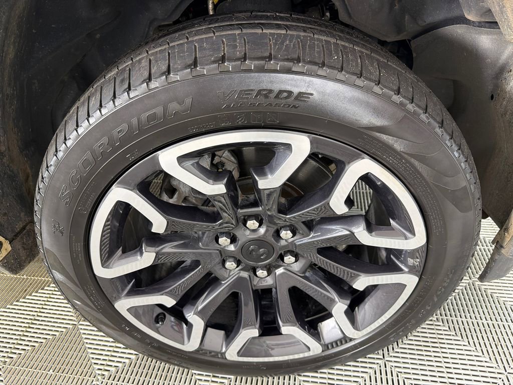 Used 2025 RAM 1500 Limited AWD/4WD image 14