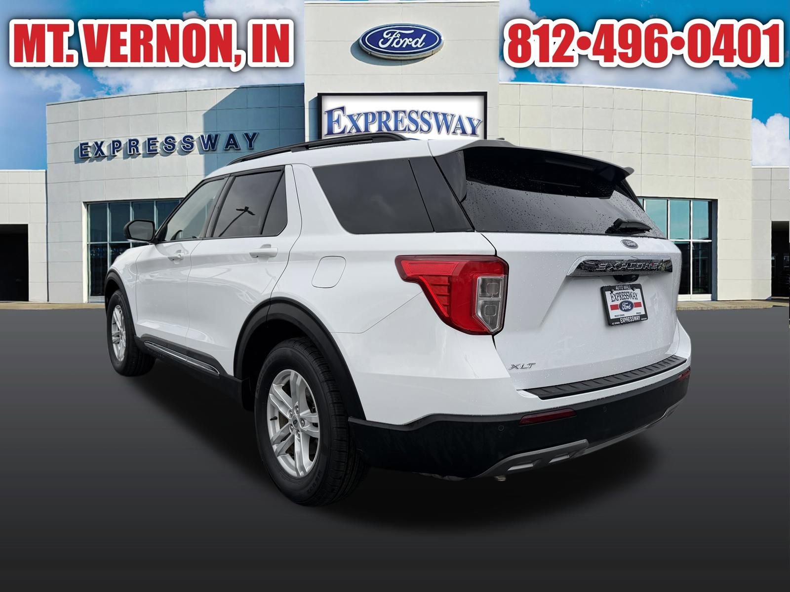 Used 2024 Ford Explorer XLT w/ Equipment Group 202A RWD image 9