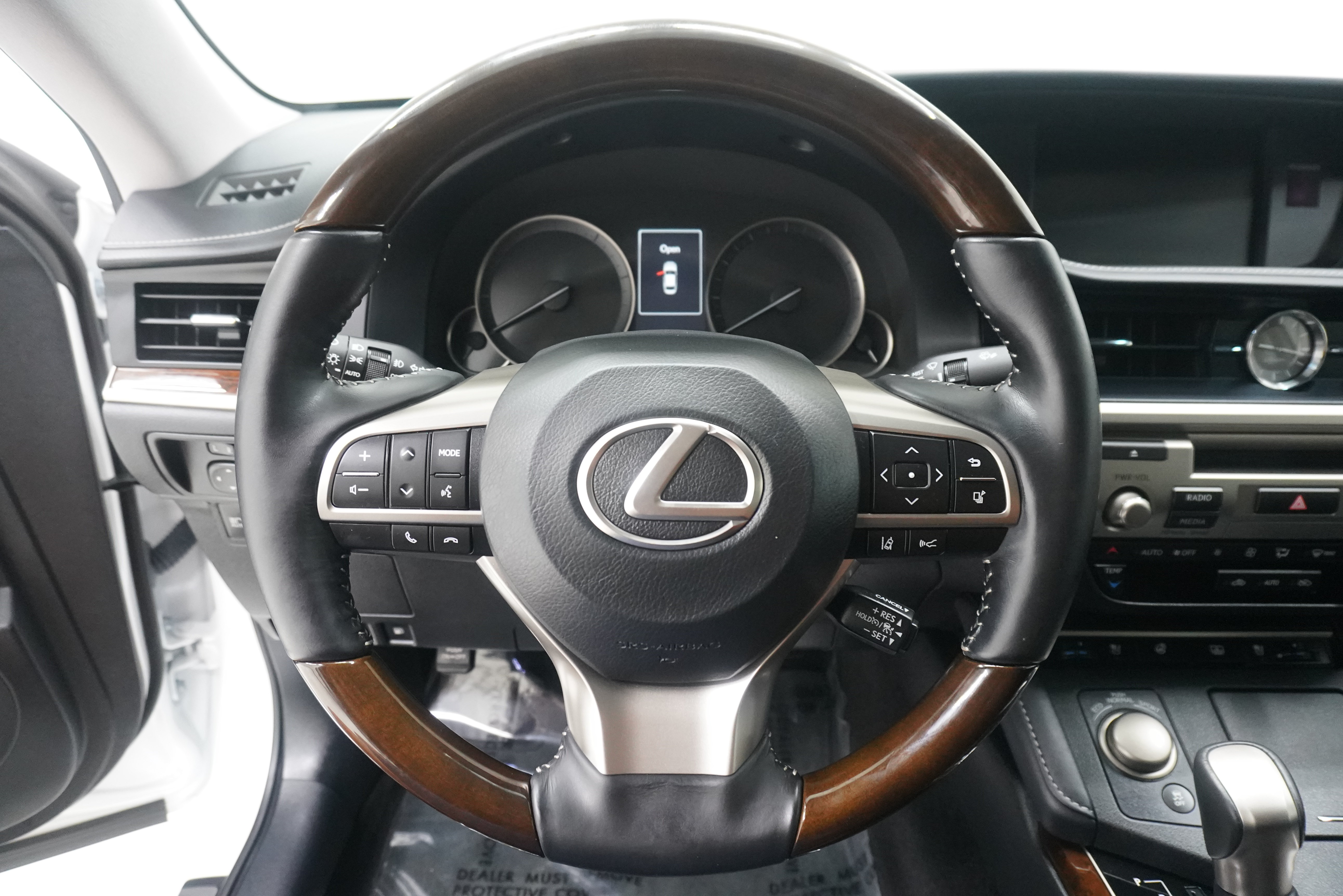 Used 2017 Lexus ES 350 w/ Luxury Package FWD image 17