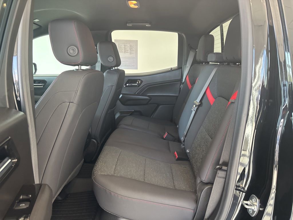 Used 2024 Chevrolet Colorado Z71 w/ Z71 Convenience Package 2 AWD/4WD image 12