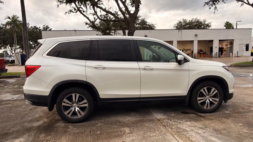 Used 2017 Honda Pilot EX-L image 10