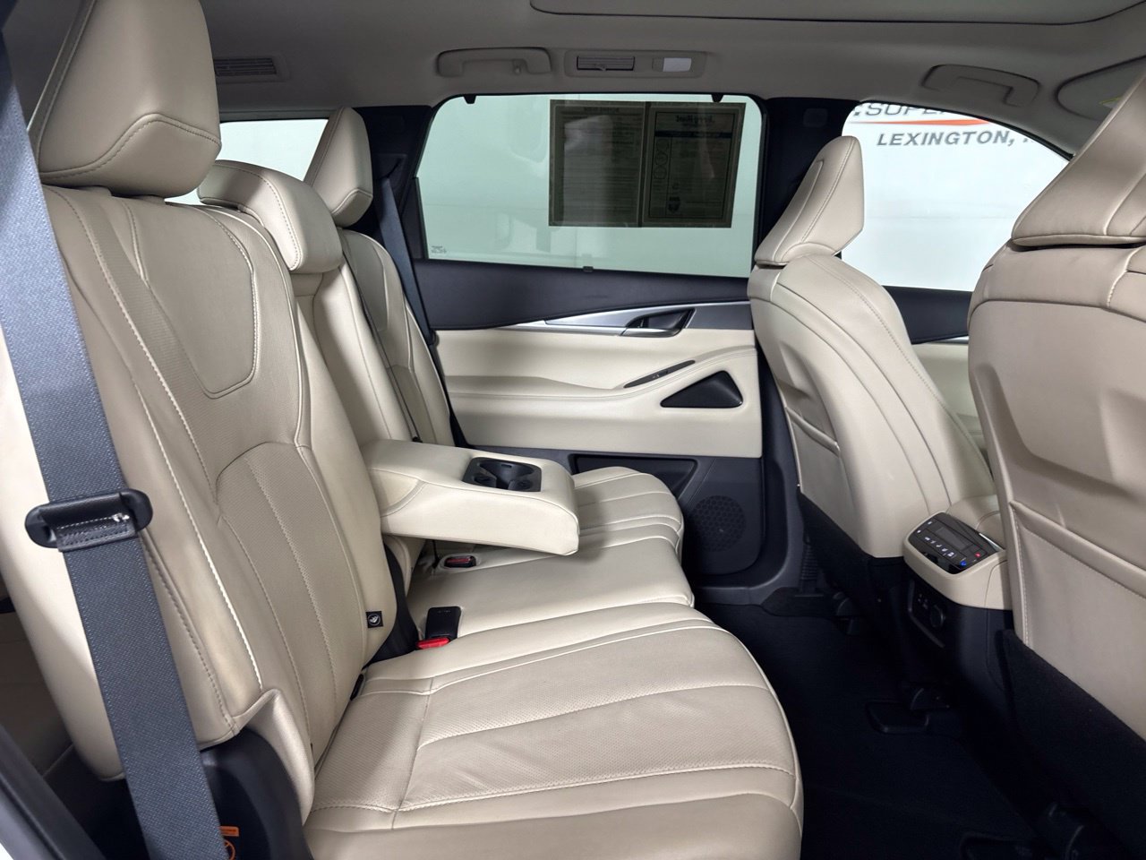 Used 2024 INFINITI QX60 Luxe w/ Cargo Package AWD/4WD image 31