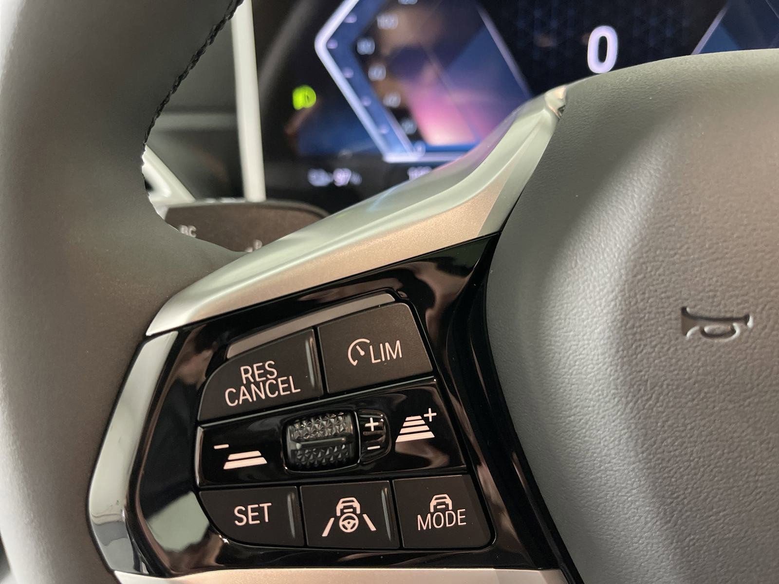 Used 2025 BMW i4 xDrive40i w/ Premium Package image 18