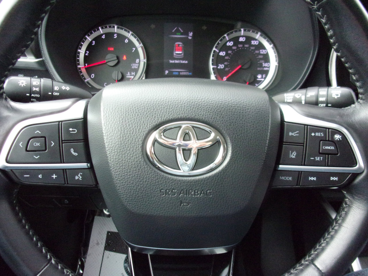 Used 2020 Toyota Highlander LE image 18
