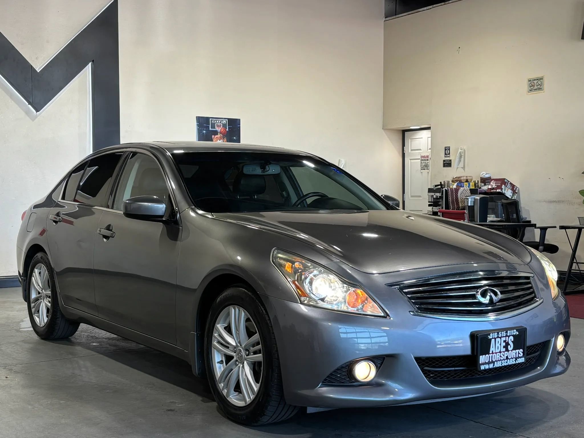 Used 2013 INFINITI G37 Journey w/ Premium Pkg RWD image 3