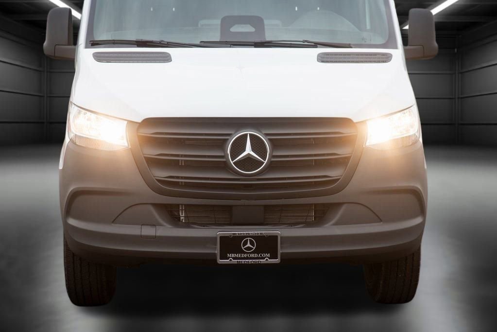 Used 2025 Mercedes-Benz Sprinter 2500 image 13