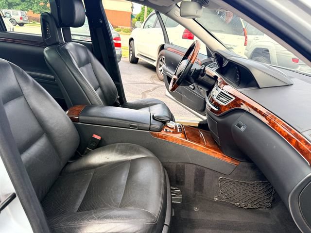 Used 2010 Mercedes-Benz S 550 4MATIC image 11
