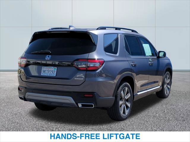 Certified 2024 Honda Pilot Touring image 7
