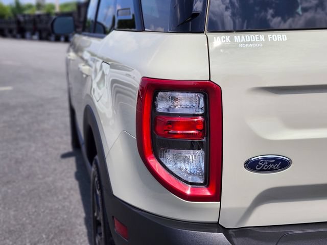 Certified 2025 Ford Bronco Sport Outer Banks w/ Outer Banks Tech Package+ AWD/4WD image 9