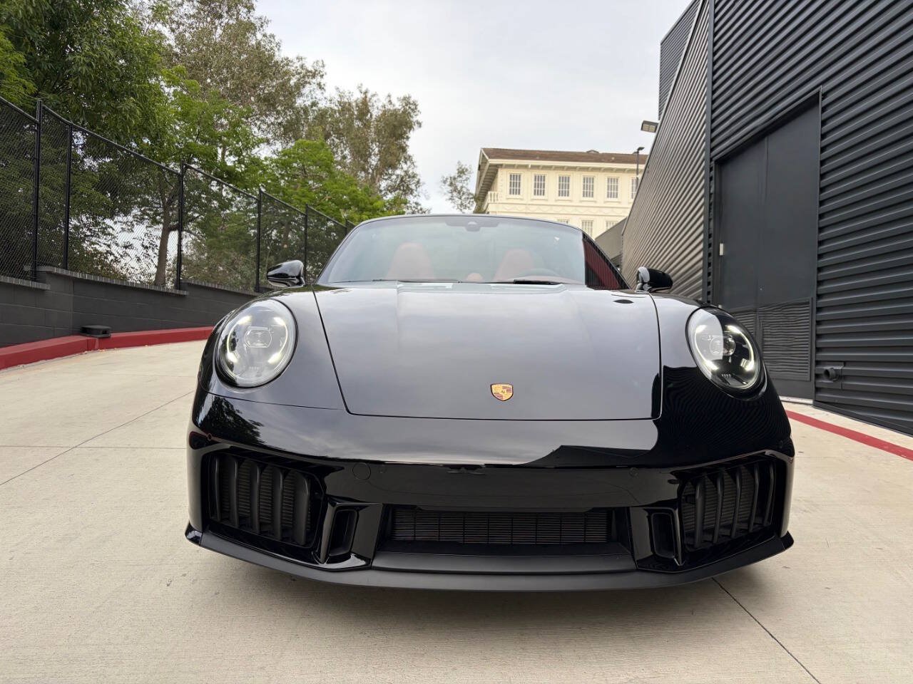 Used 2025 Porsche 911 Targa 4 GTS AWD/4WD image 2