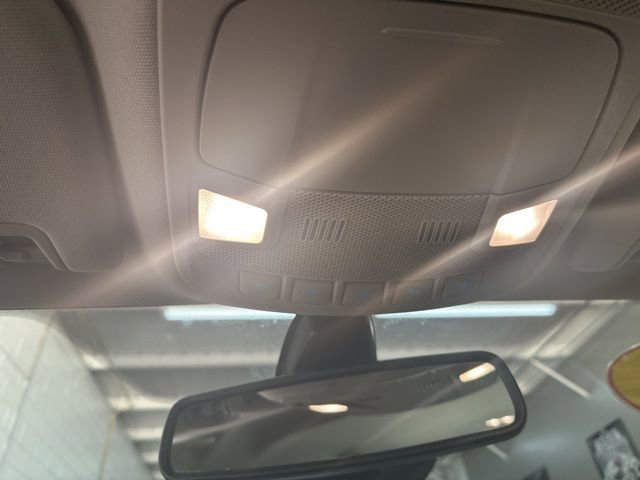Used 2018 Ford Fusion SE w/ Fusion SE Technology Package FWD image 14