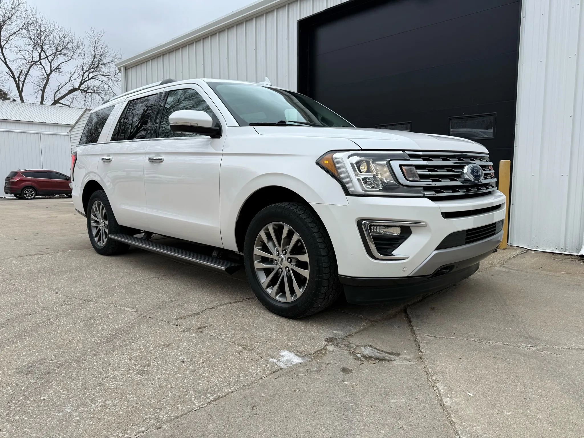 Used 2018 Ford Expedition Limited w/ Equipment Group 301A image 2