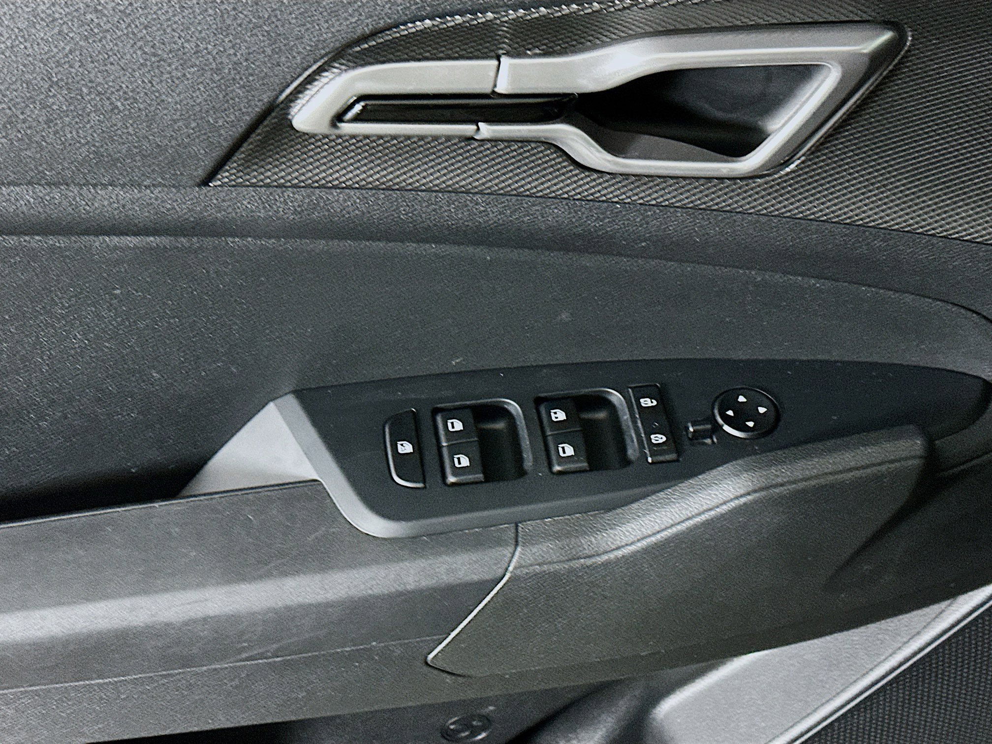 Used 2024 Kia Sportage LX image 15