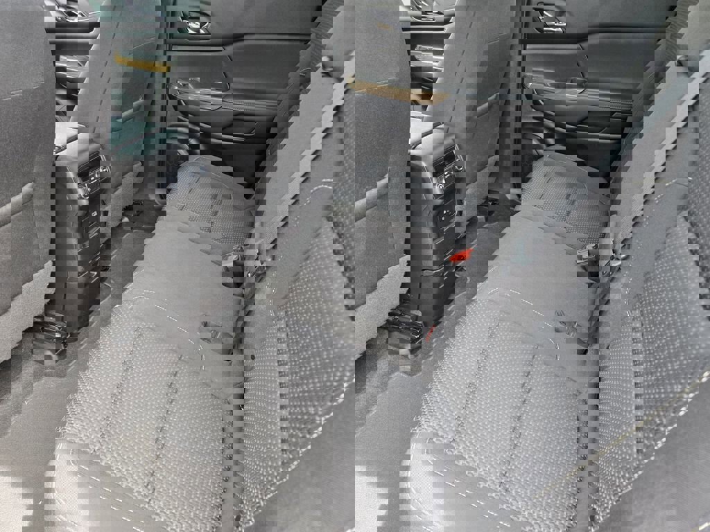 Used 2021 GMC Acadia SLE w/ Elevation Edition image 18