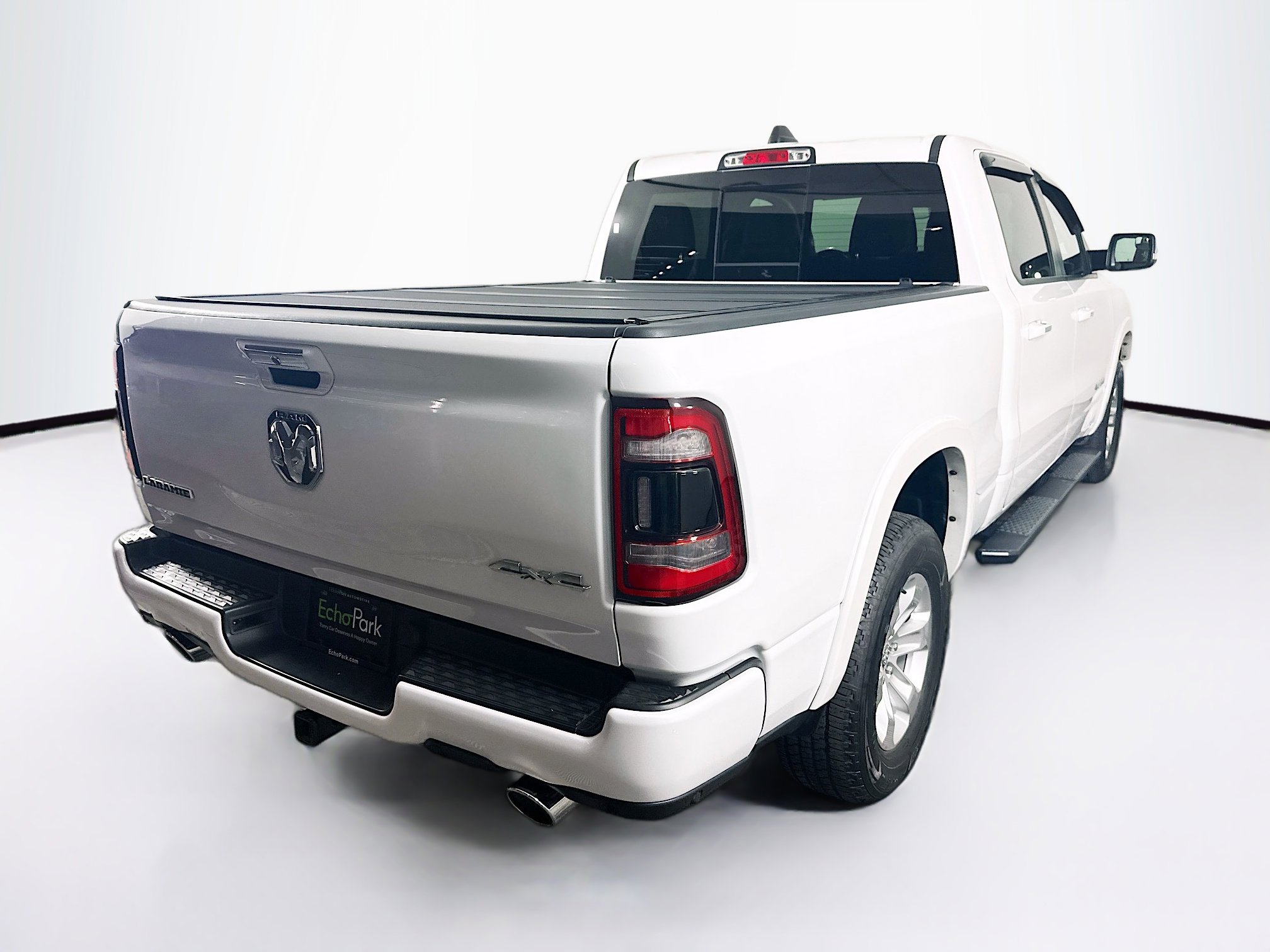 Used 2020 RAM 1500 Laramie AWD/4WD image 9