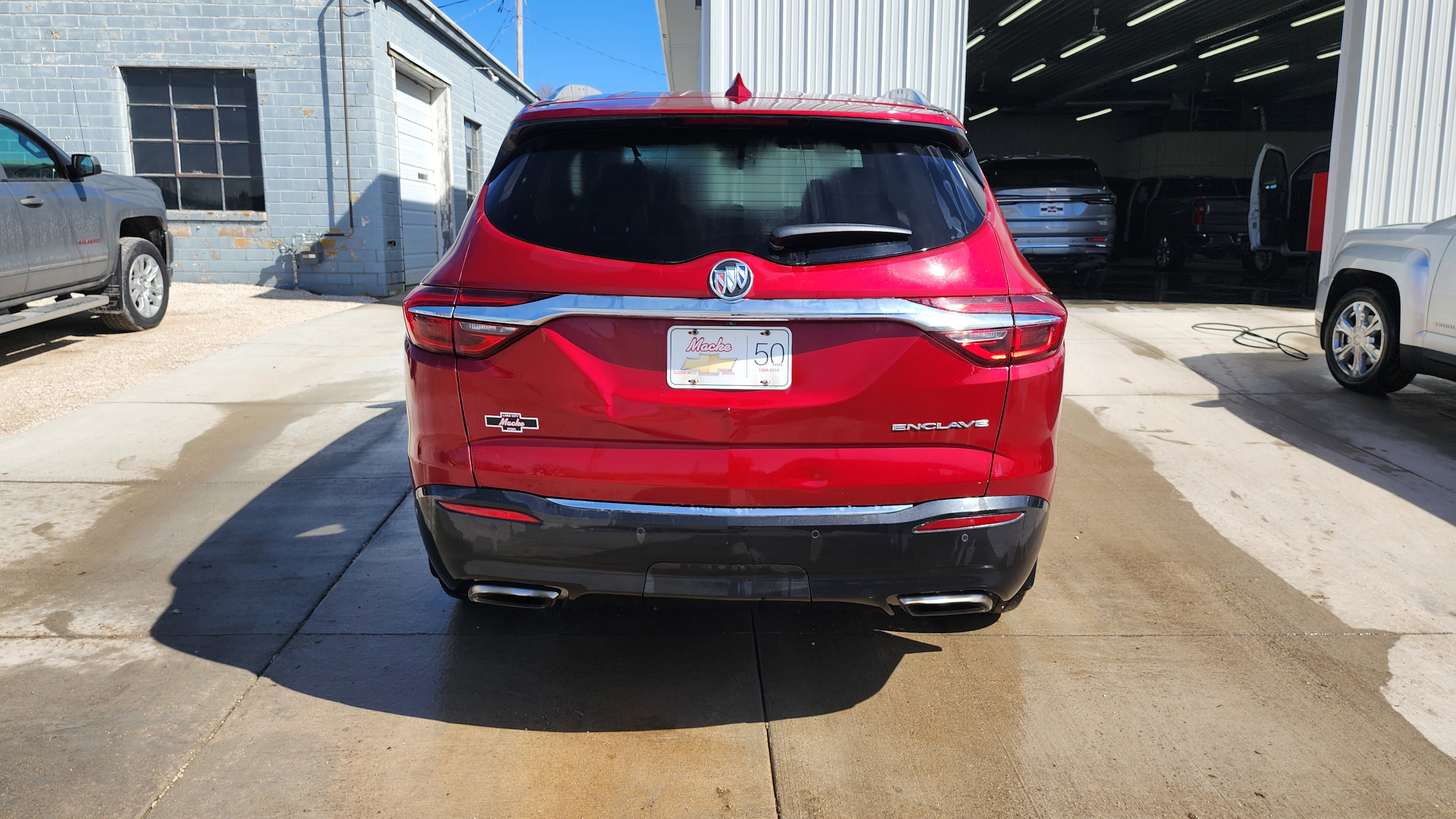 Used 2019 Buick Enclave Essence image 6