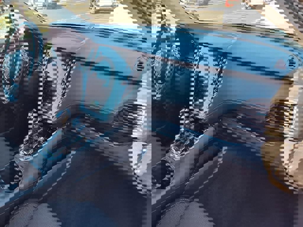 Used 2023 Subaru Outback Premium image 16